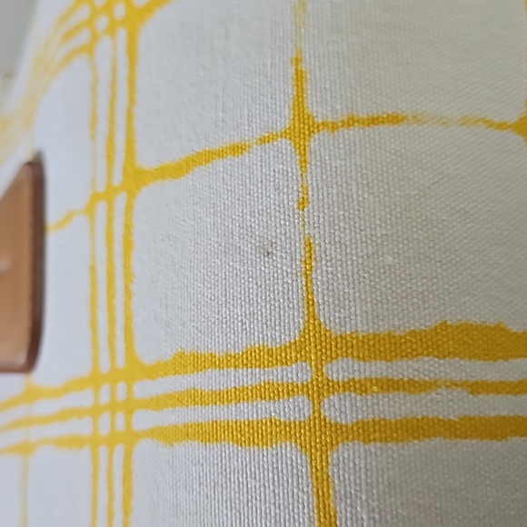 Burberry yellow check cotton canvas and leather barrel bag with COA - Picture 5 of 15